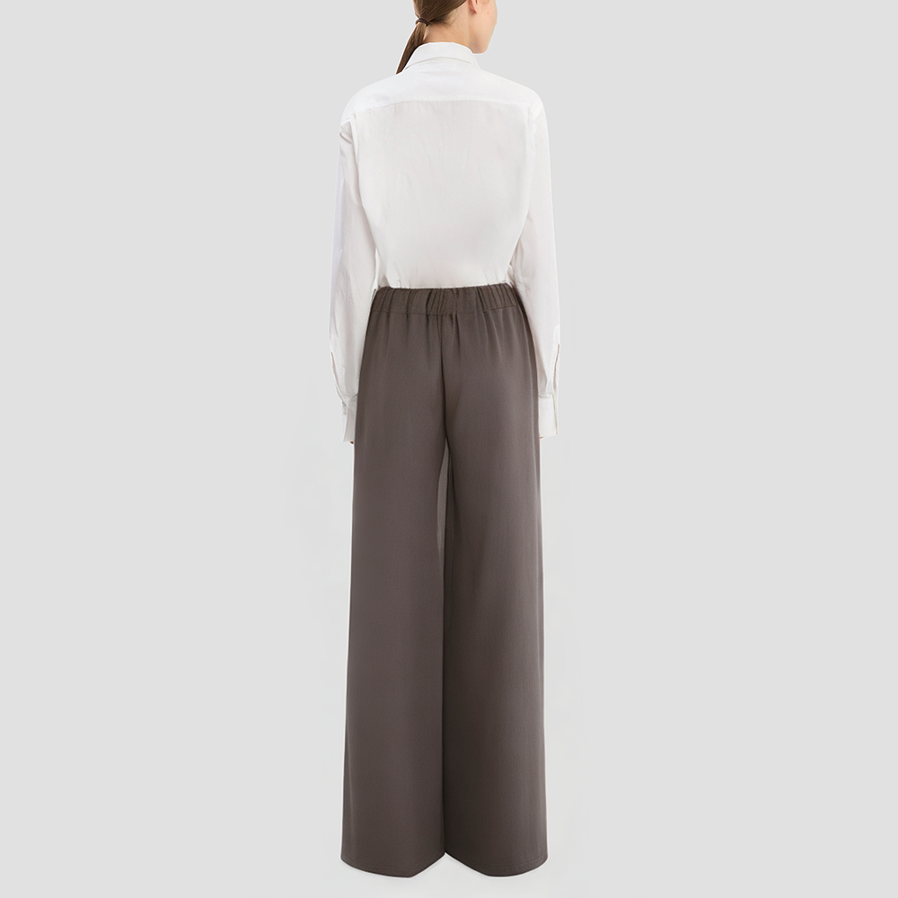 Straight-leg solid-color trousers with zipper closure