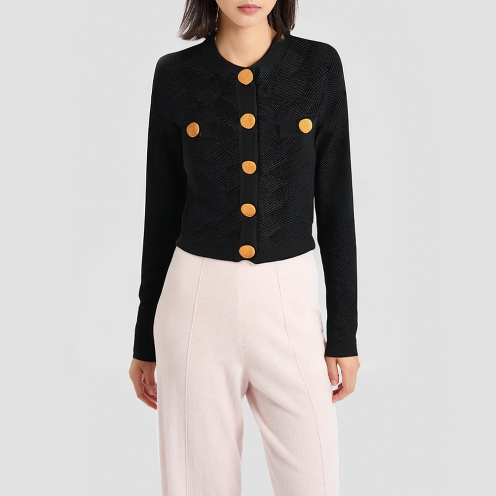 French-style slim-fit single-breasted sweater