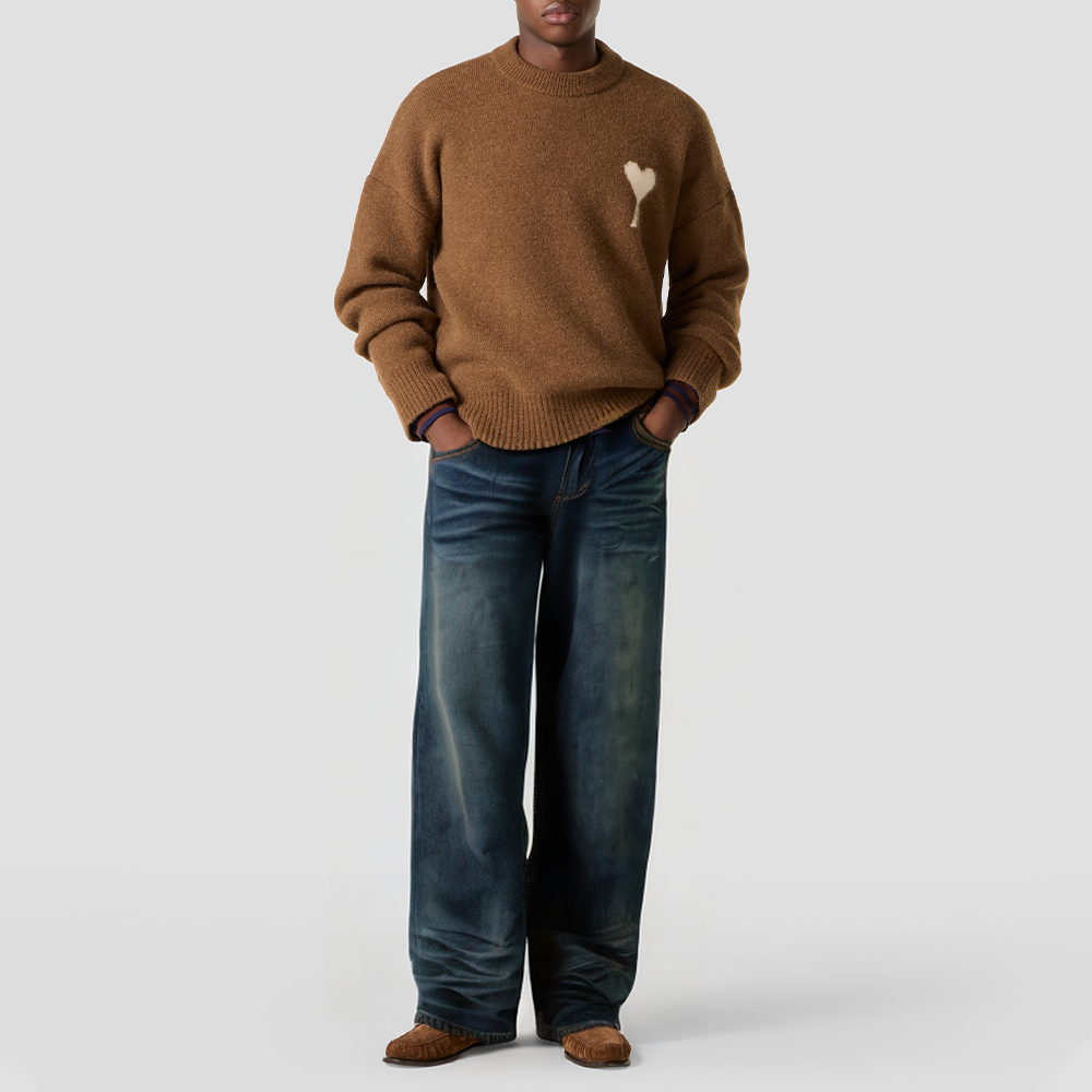 High-quality dark blue loose-fitting jeans