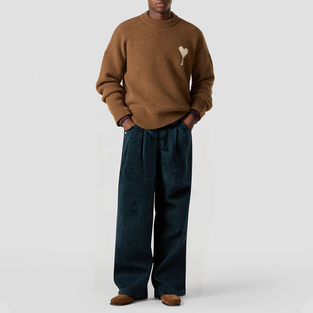 Street style men's wide-leg jeans